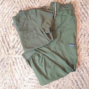 Med Cotoure olive one pocket top and joggers